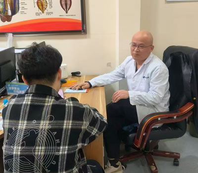 海西蒙古族藏族自治州|男科医师高朋磊：守护男性健康，专业男科诊疗